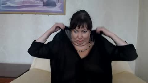 Snapshot of yourmilf4love chatting on August 8, 12:40 pm lANA online show from August 8, 12:40 pm