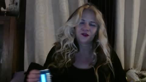 yourmomma999 online show from January 26, 1:41 am