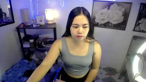 yourmy_sunshine online show from June 4, 7:03 am