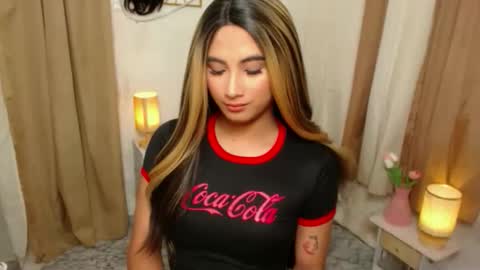 Snapshot of yourpretty_drea chatting on November 10, 8:30 pm Dreaa online show from November 10, 8:30 pm