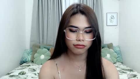 yourprettyblythe_ts online show from January 10, 8:49 am