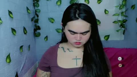 yourprincessthea online show from March 12, 6:51 am