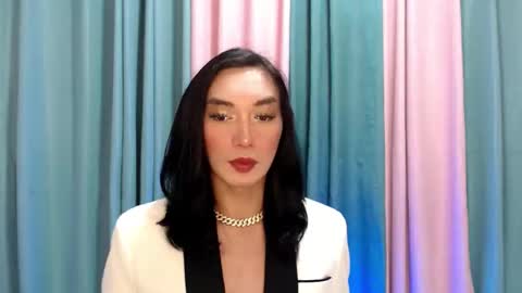 QueenLuci online show from November 26, 3:13 pm