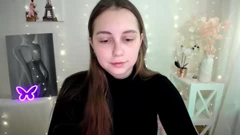 Snapshot of yours_piece_of_happiness_ chatting on April 29, 5:44 am Happy online show from April 29, 5:44 am