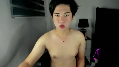 Snapshot of yoursecretaffairxx chatting on October 16, 9:16 pm Christine online show from October 16, 9:16 pm