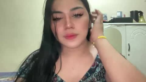 LALA online show from April 5, 4:59 pm