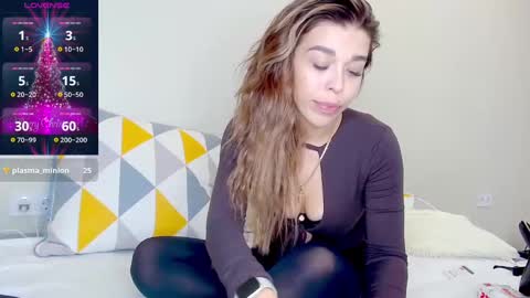 Snapshot of yoursoul_mila chatting on December 16, 11:12 am yoursoul_mila online show from December 16, 11:12 am