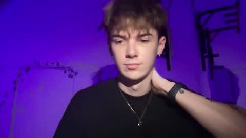 yoursweetyguy online show from November 26, 3:35 pm