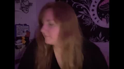 yourthickgingergoddess online show from February 24, 5:00 am