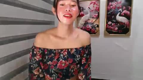 Snapshot of yourtinybunny chatting on February 19, 9:06 am yourtinybunny online show from February 19, 9:06 am