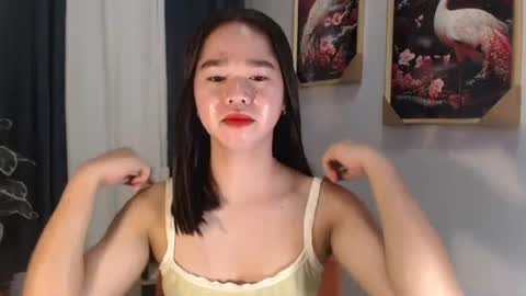 Snapshot of yourtinybunny chatting on September 18, 9:44 am yourtinybunny online show from September 18, 9:44 am