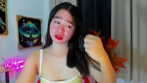 Snapshot of yourtinybunny chatting on November 3, 11:33 am yourtinybunny online show from November 3, 11:33 am