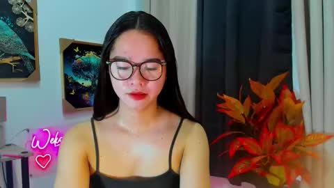 Snapshot of yourtinybunny chatting on December 4, 5:17 am yourtinybunny online show from December 4, 5:17 am