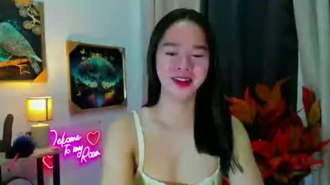 yourtinybunny online show from December 18, 11:05 am