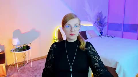 Snapshot of youruniverser chatting on October 11, 9:08 am Alice online show from October 11, 9:08 am