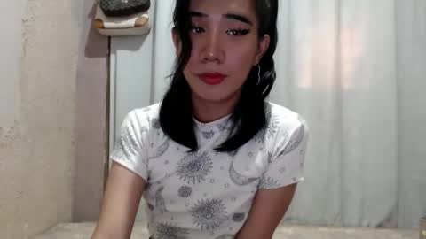 yourwife_material99 online show from April 9, 5:18 am