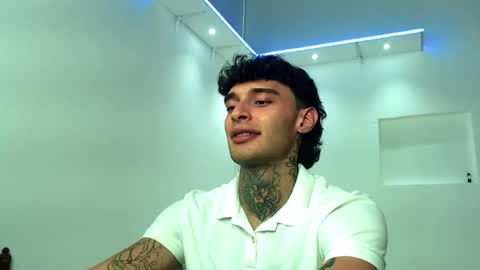 Snapshot of yourxcyberxangel chatting on March 2, 11:00 pm Angel online show from March 2, 11:00 pm