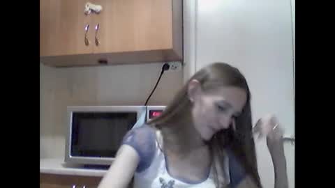 Snapshot of youur_light chatting on December 13, 7:53 pm Youur light online show from December 13, 7:53 pm