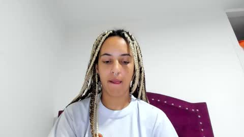 Snapshot of youwishtobeme chatting on January 14, 1:26 am elizabeth ju online show from January 14, 1:26 am