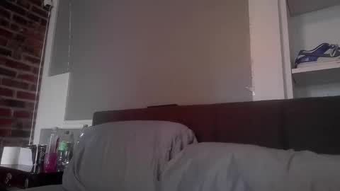 Snapshot of yp05 chatting on May 12, 10:56 am YoungPhysique05 online show from May 12, 10:56 am