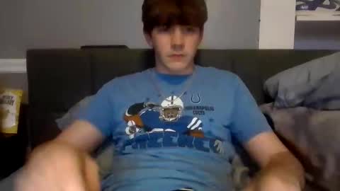 Snapshot of yp05 chatting on June 7, 3:32 am YoungPhysique05 online show from June 7, 3:32 am