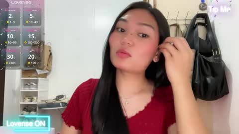 yrdrmgrl_jennie26 online show from April 15, 7:21 pm