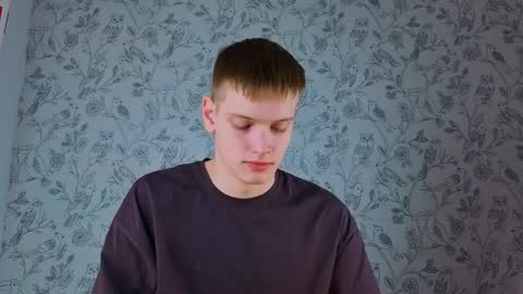 yrshela online show from April 17, 10:35 pm