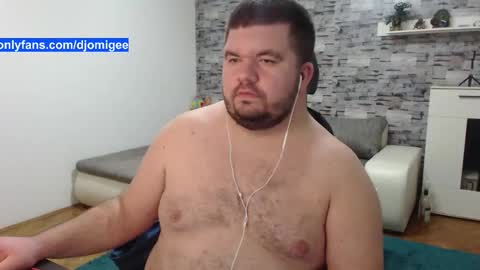 Snapshot of yugogee chatting on November 12, 7:46 pm Yugo - online show from November 12, 7:46 pm