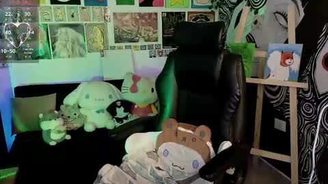    rawr   Anne Independent model      online show from April 16, 10:01 pm