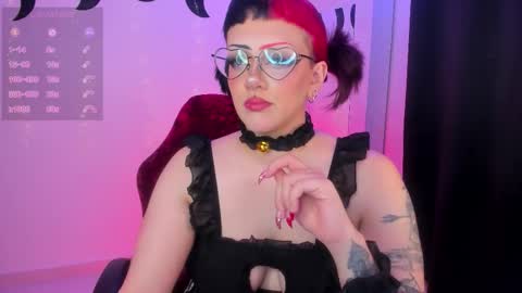 Snapshot of yuki_cross chatting on February 18, 5:47 am online show from February 18, 5:47 am