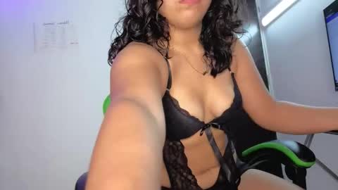 Snapshot of yukioprincess22 chatting on February 27, 7:25 pm yukioprincess22 online show from February 27, 7:25 pm