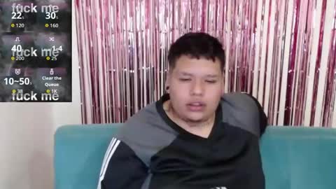 yul and val couple online show from March 8, 2:37 am