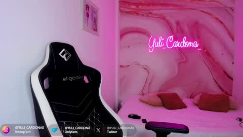 Snapshot of yuli_cardona_ chatting on December 14, 3:25 pm Yuliet online show from December 14, 3:25 pm