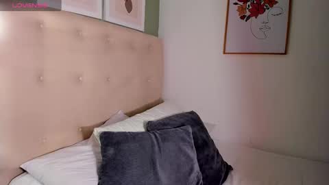 Snapshot of yuli_cardona_ chatting on February 15, 6:33 pm Yuliet online show from February 15, 6:33 pm