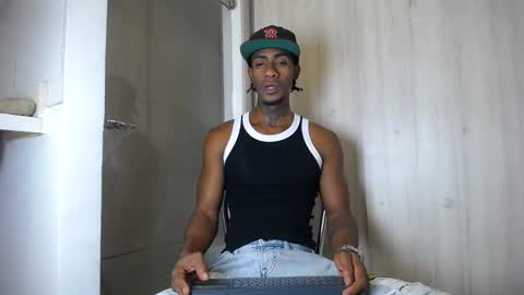 Snapshot of yulian_23 chatting on December 17, 2:39 am Ivan online show from December 17, 2:39 am