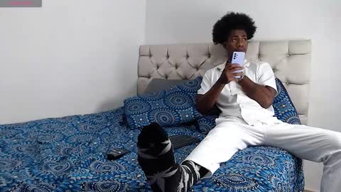 Snapshot of yulian_23 chatting on February 19, 3:52 pm Ivan online show from February 19, 3:52 pm