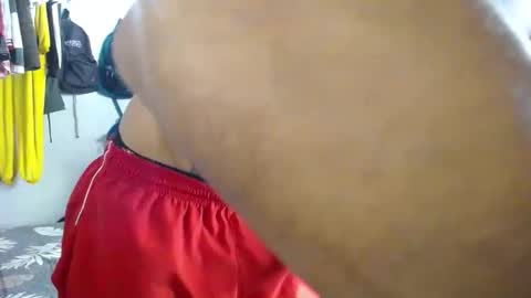 Snapshot of yulian_23 chatting on May 21, 11:01 pm Ivan online show from May 21, 11:01 pm