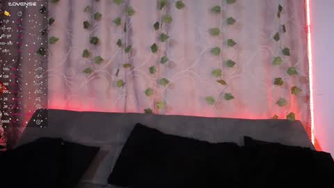Snapshot of yuliath_dulce chatting on December 28, 8:26 am yuliath online show from December 28, 8:26 am