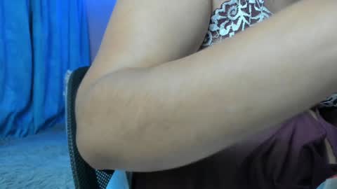 Snapshot of yulico chatting on January 6, 4:55 pm emmy online show from January 6, 4:55 pm