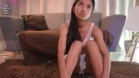 Snapshot of yuliethpetite chatting on December 4, 11:30 am yuliethpetite online show from December 4, 11:30 am