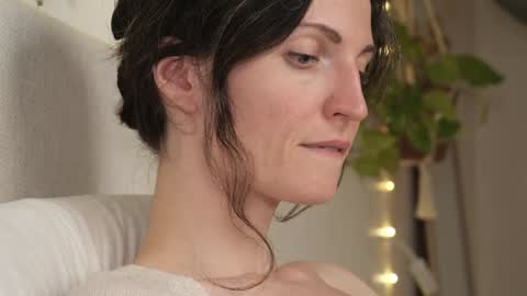 yulla dao online show from January 31, 8:01 pm