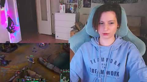 Kris online show from February 20, 8:36 pm