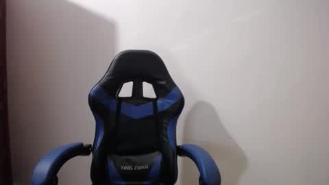 yumchocolate777 online show from April 12, 1:10 am