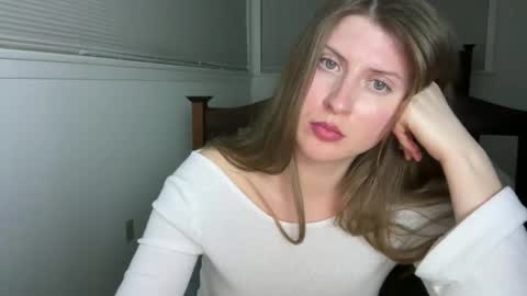 Snapshot of yumiandwolf chatting on February 21, 4:57 am yumiandwolf online show from February 21, 4:57 am