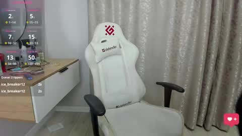 yumicharm online show from April 15, 3:52 pm