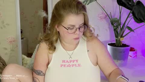 Polly online show from September 21, 7:04 pm