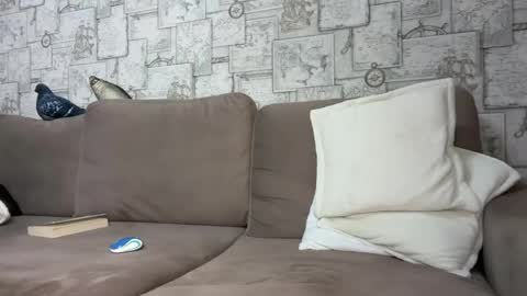 Snapshot of yummyalexxx chatting on May 6, 5:51 pm Alex online show from May 6, 5:51 pm