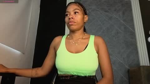 Snapshot of yummyduo chatting on November 13, 12:15 pm Yummyduo online show from November 13, 12:15 pm