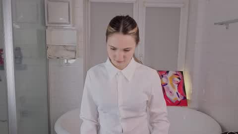 Snapshot of yummyemiily chatting on February 25, 4:49 pm Emily online show from February 25, 4:49 pm