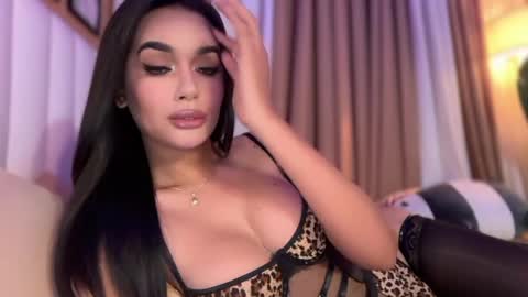 Snapshot of yummyrenalyn chatting on April 21, 9:39 pm Goddes Renalyn online show from April 21, 9:39 pm